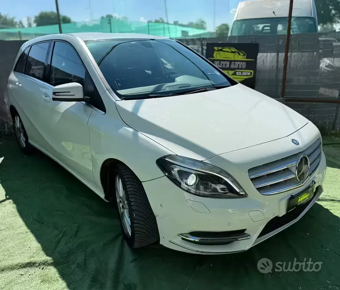 Usata Mercedes B180 Premium 109 CV (80 kW) 2016 Bianco Monovolume