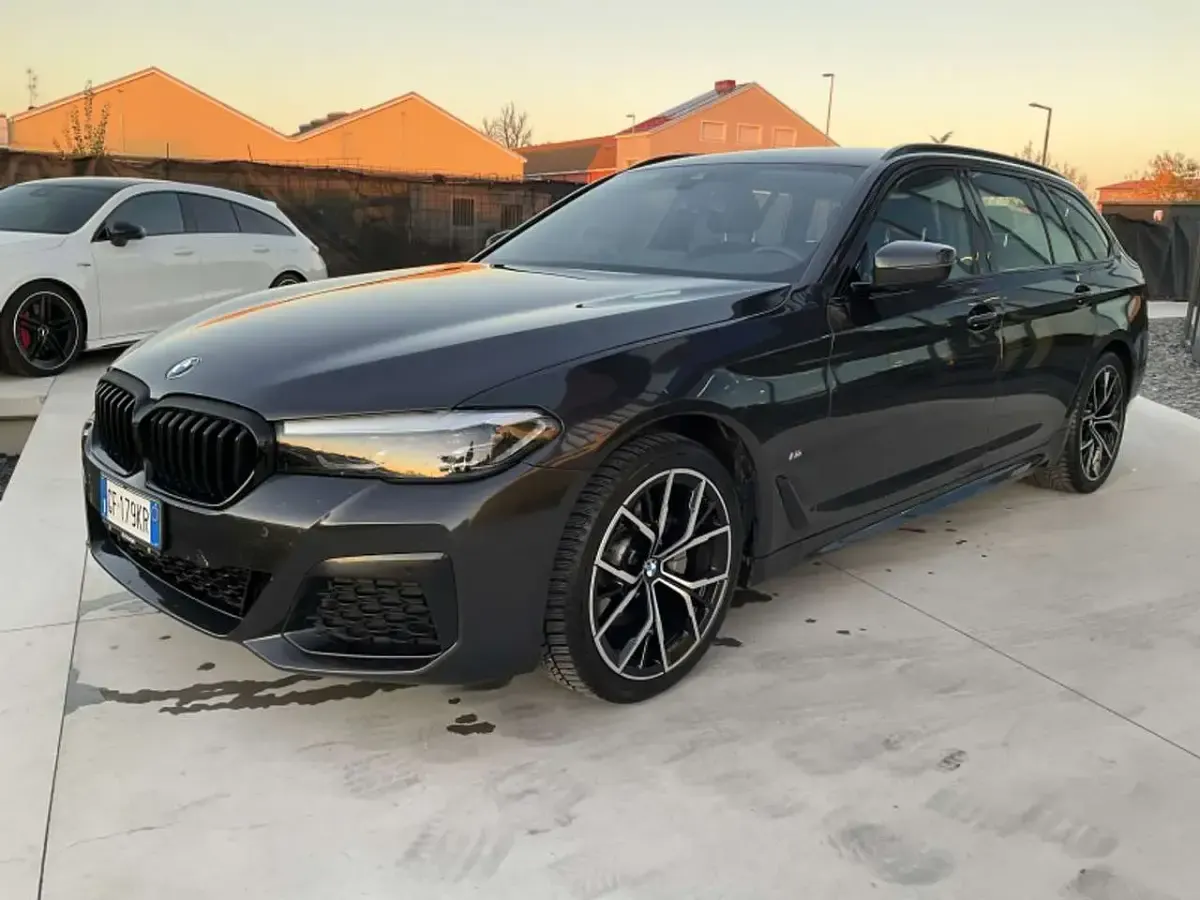Usata BMW 520 M Sport 190 CV (139 kW) 2021 Grigio Station wagon
