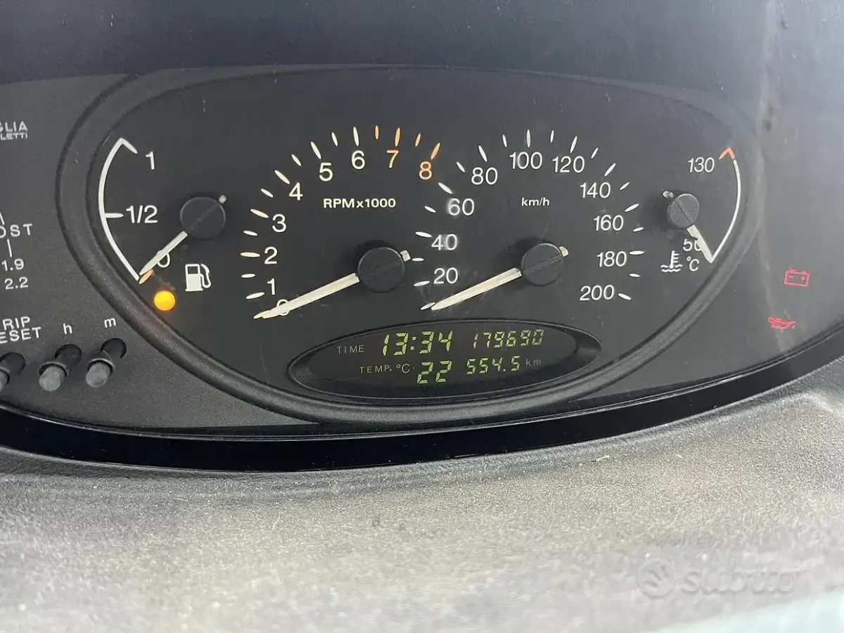 Usata Lancia Ypsilon 86 CV (63 kW) 1999 Grigio Utilitaria
