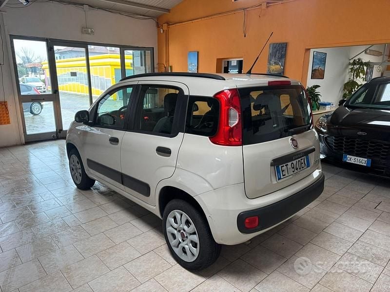 Usata Fiat Panda Lounge 80 CV (58 kW) 2013 Beige Utilitaria
