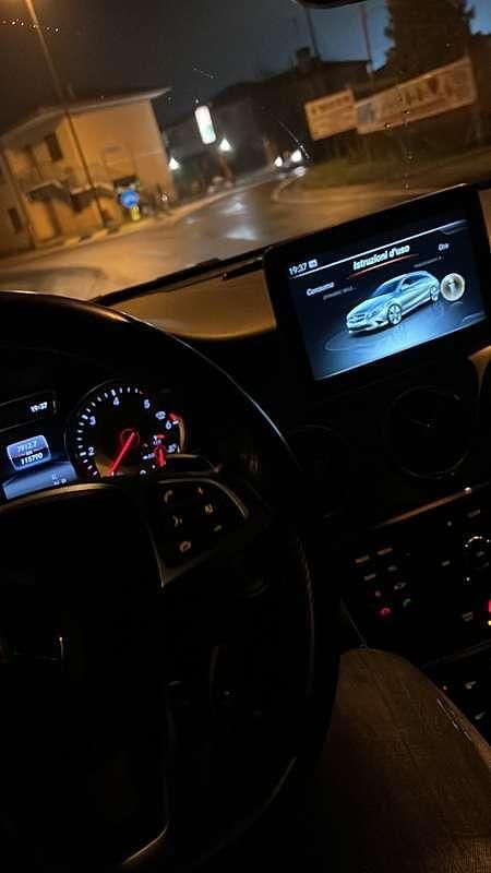 Usata Mercedes CLA200 Shooting Brake Premium 136 CV (100 kW) 2016 Station wagon