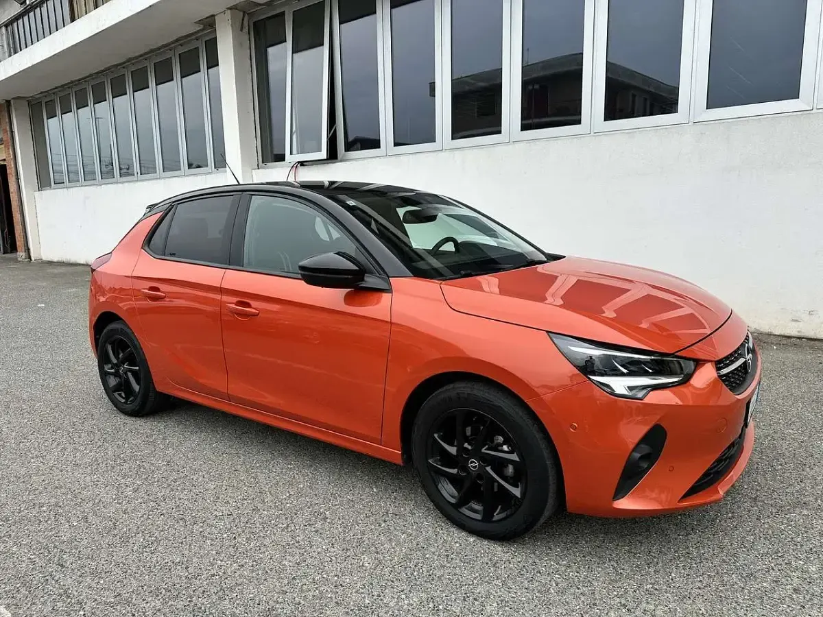 Usata Opel Corsa Design & Tech 75 CV (55 kW) 2023 Arancione Utilitaria