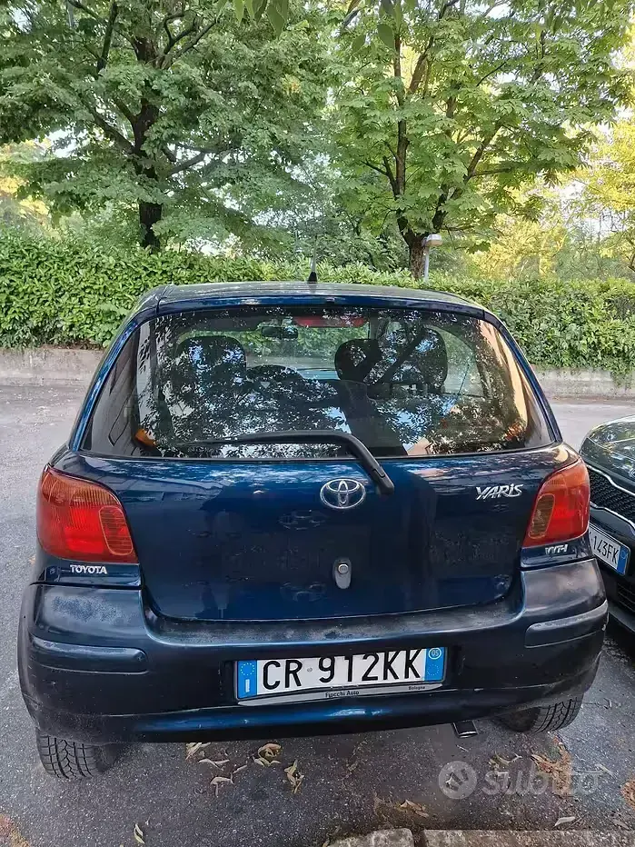 Usata Toyota Yaris 65 CV (47 kW) 2004 Berlina