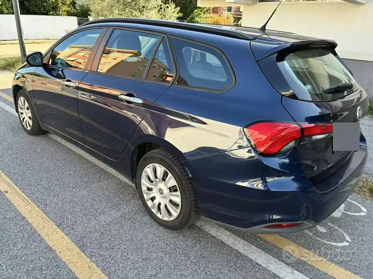 Usata Fiat Tipo 95 CV (69 kW) 2016 Bluazzurro Station wagon