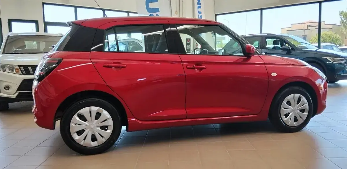 Nuova Suzuki Swift 82 CV (60 kW) 2026 Marrone Utilitaria