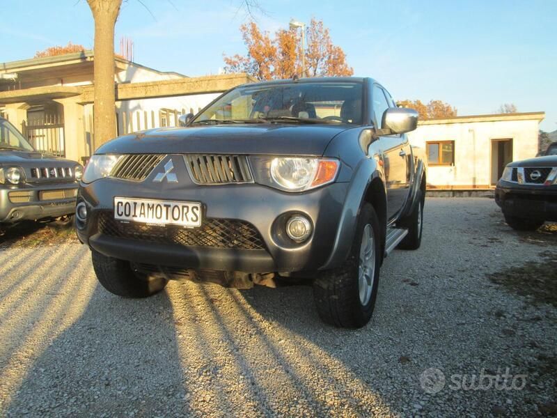Venduto Mitsubishi L200 4 posti casso. auto usate in vendita