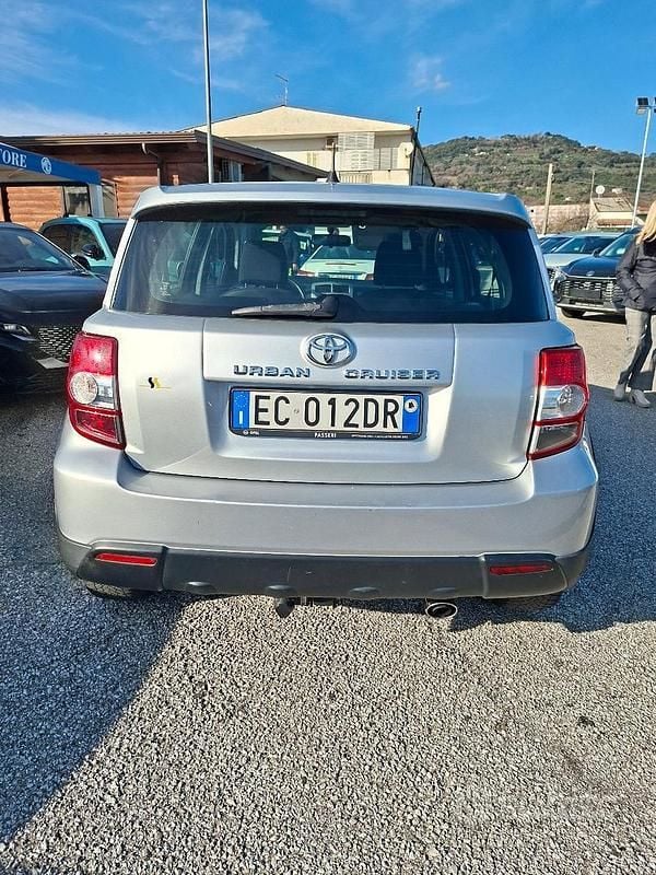 Usata Toyota Urban Cruiser 2010 Grigio Utilitaria