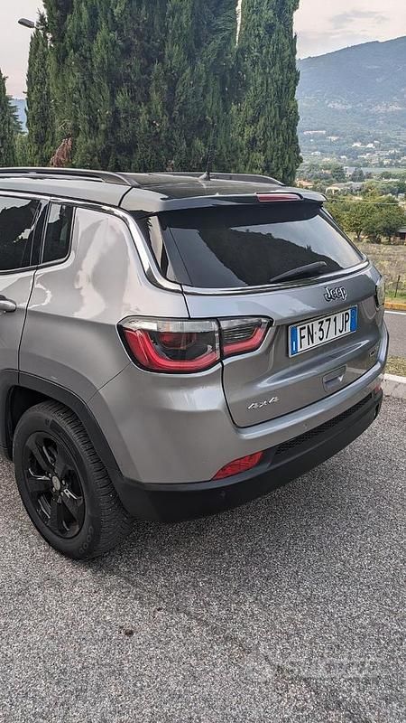 Usata Jeep Compass Longitude 140 CV (102 kW) 2018 Grigio SUV