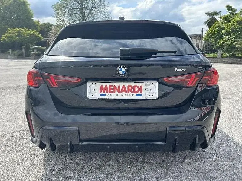 Usata BMW 120 M Sport 170 CV (125 kW) 2025 Nero Utilitaria