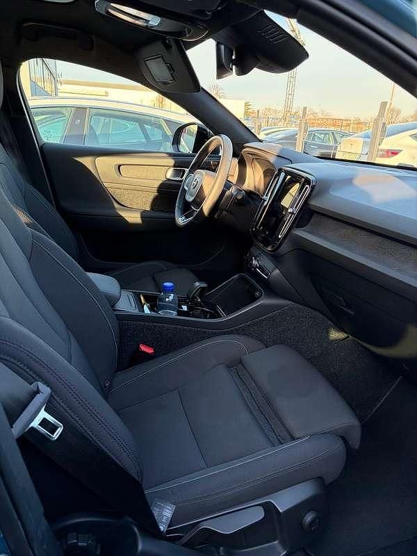 Usata Volvo C40 Plus 80 kW (109 CV) 2022 Blu/azzurro SUV