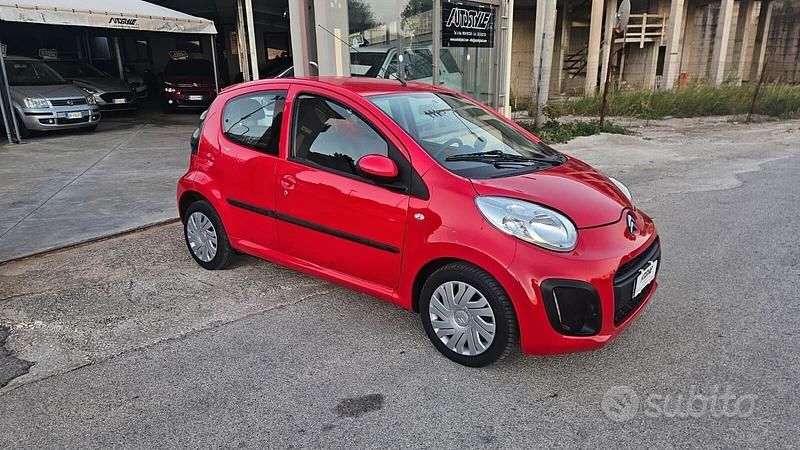 Usata Citroën C1 Attraction 68 CV (50 kW) 2013 Rosso Utilitaria