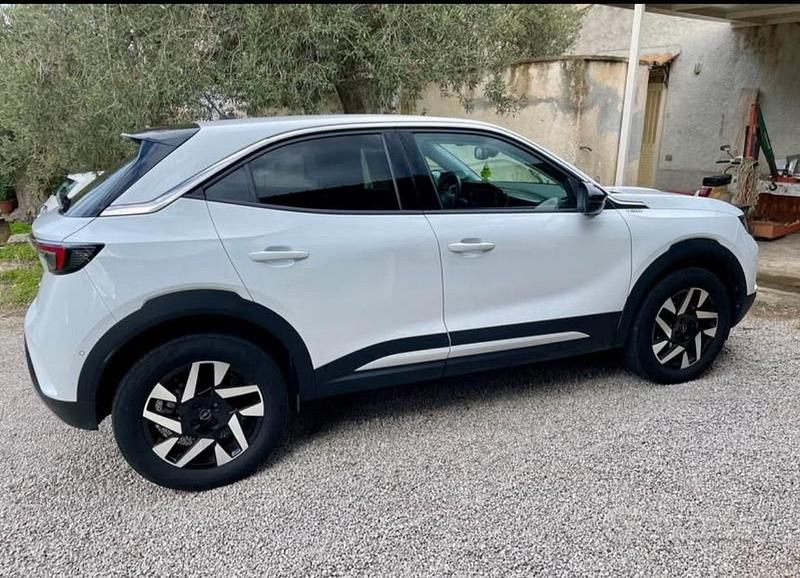 Usata Opel Mokka 130 CV (95 kW) 2022 Bianco SUV