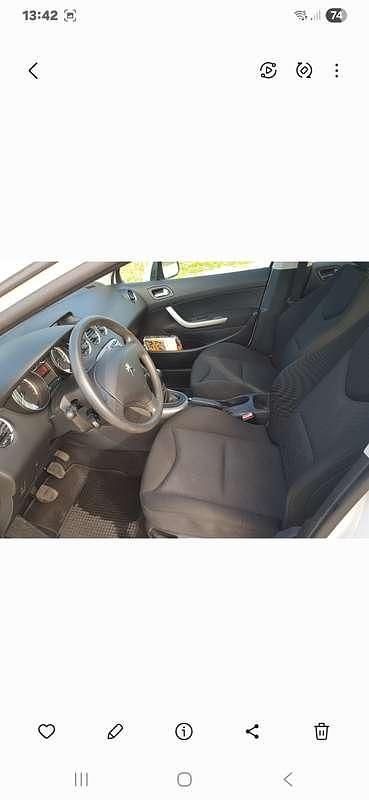 Usata Peugeot 308 Premium 98 CV (72 kW) 2011 Berlina