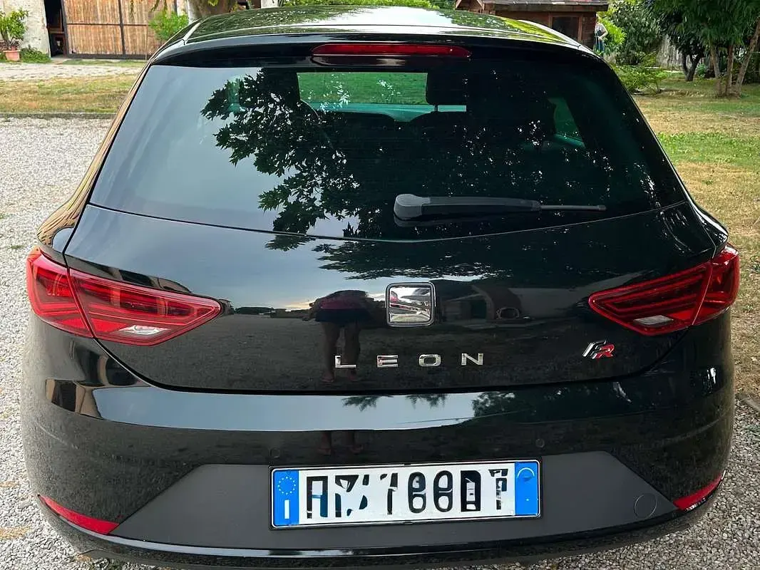 Usata Seat Leon FR 116 CV (85 kW) 2019 Nero Berlina