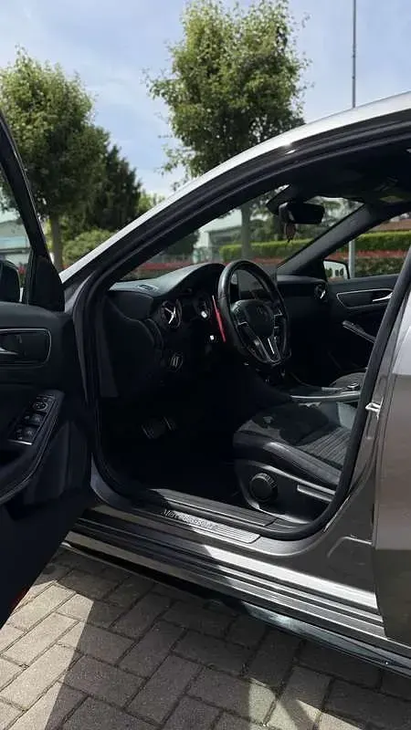 Usata Mercedes A250 211 CV (155 kW) 2014 Berlina