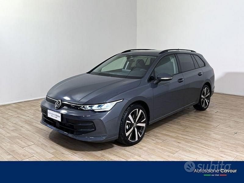 Nuova VW Golf VIII 115 CV (84 kW) 2025 Grigio Station wagon