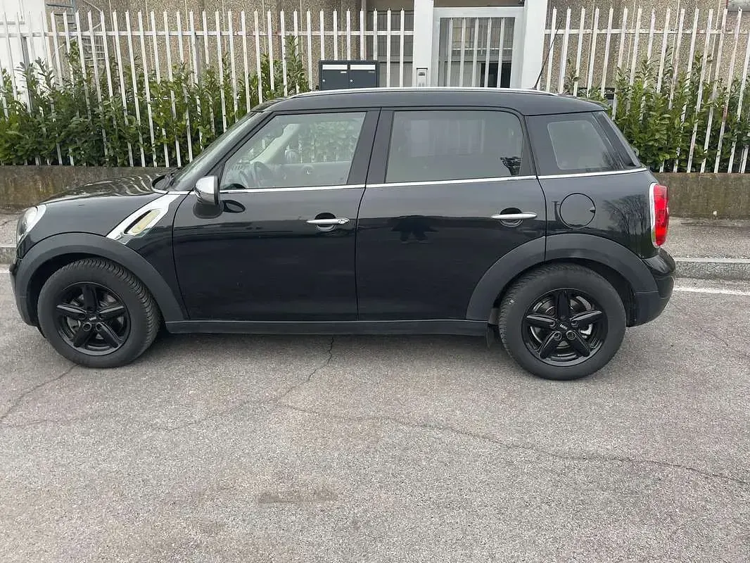 Usata Mini One D Countryman 90 CV (66 kW) 2011 Nero SUV