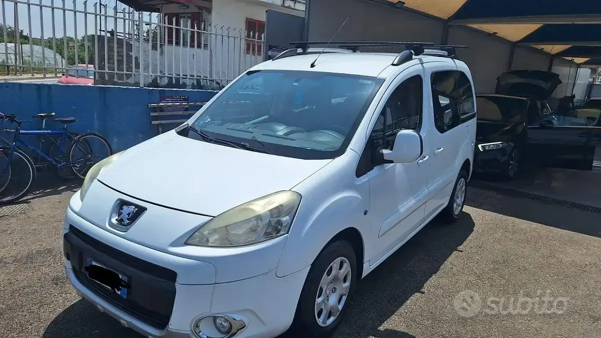 Usata Peugeot Partner 109 CV (80 kW) 2011 Bianco Monovolume