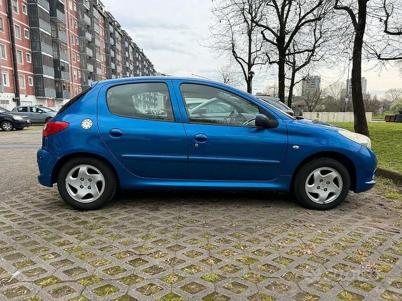Usata Peugeot 206 2011 Blu Berlina