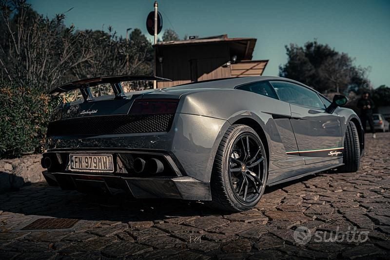 Usata Lamborghini Gallardo 570 CV (419 kW) 2011 Grigio Coupé