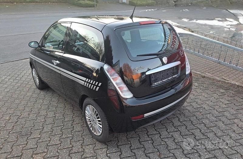 Usata Lancia Ypsilon 59 CV (43 kW) 2009 Nero Utilitaria