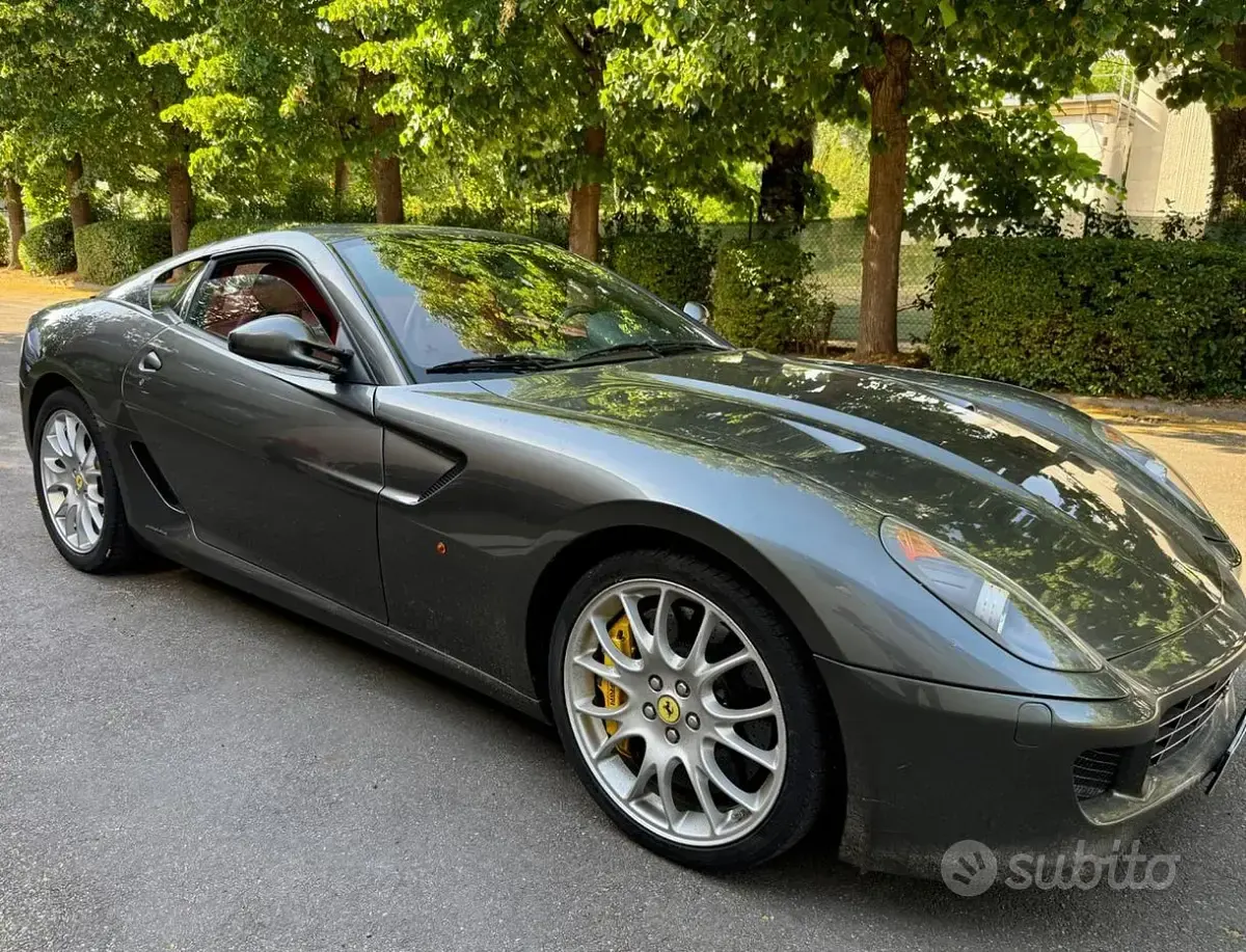 Usata Ferrari 599 620 CV (456 kW) 2008 Grigio Coupé