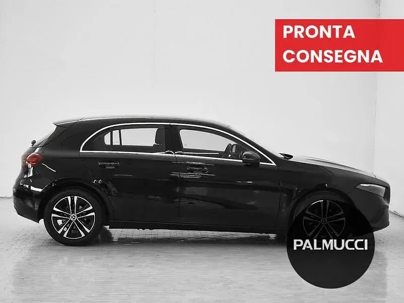 Usata Mercedes A180 Progressive 116 CV (85 kW) 2023 Nero Utilitaria
