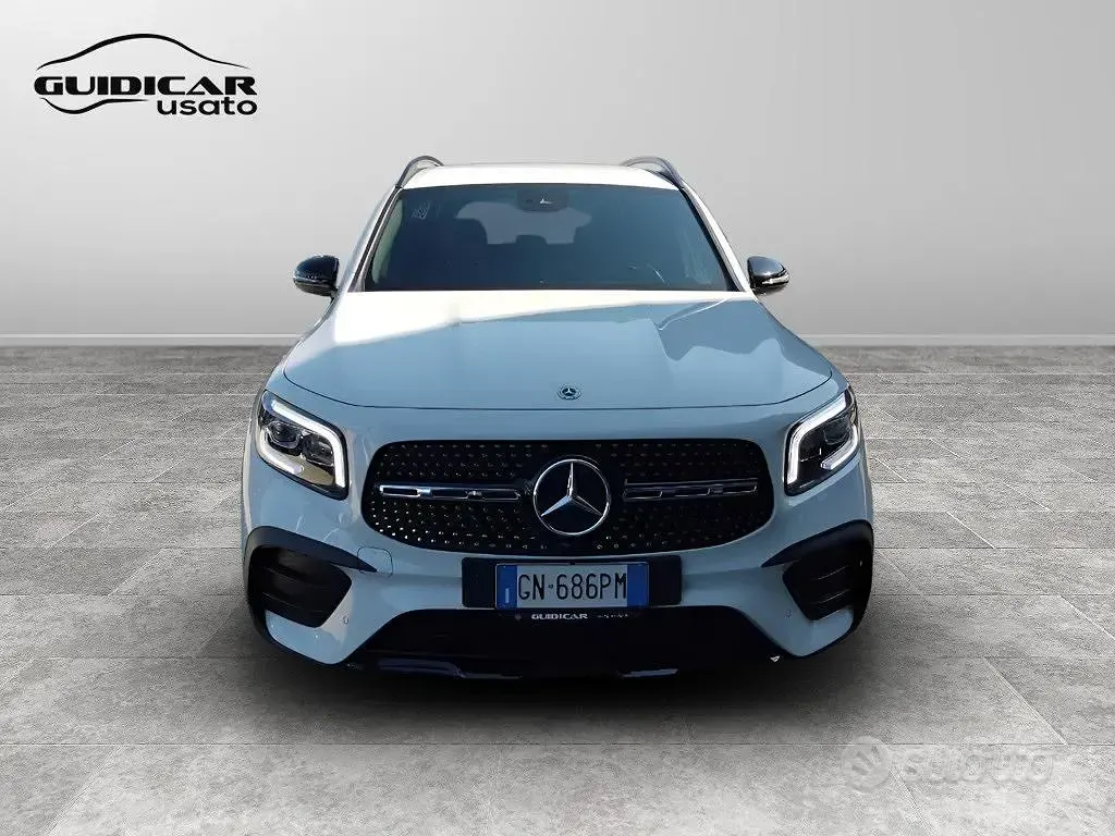 Gebraucht Mercedes GLB200 Premium 150 PS (110 kW) 2023 Weiß SUV