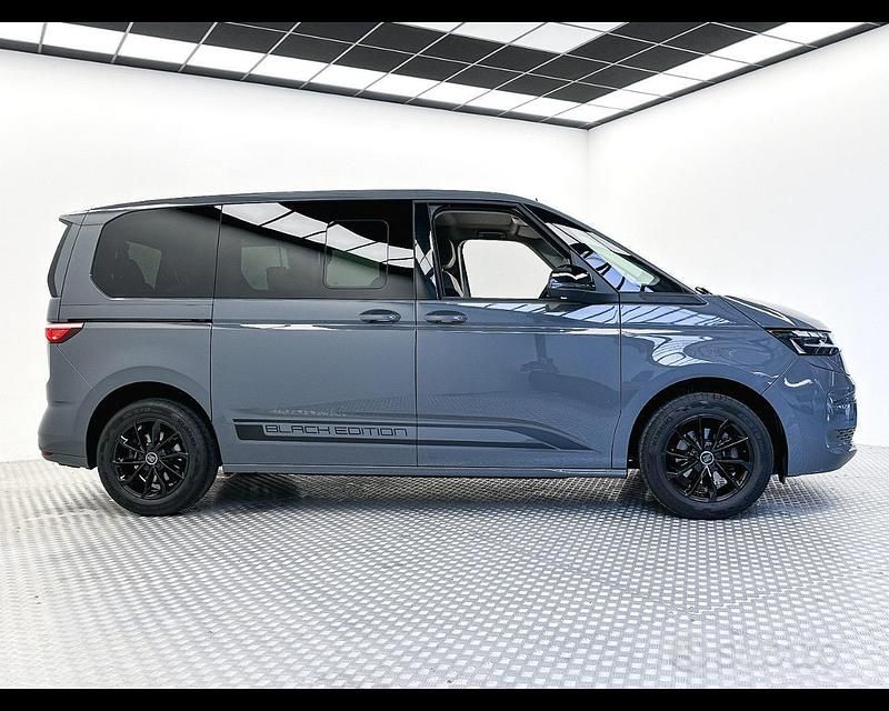 Usata VW Multivan 150 CV (110 kW) 2025 Grigio Furgone