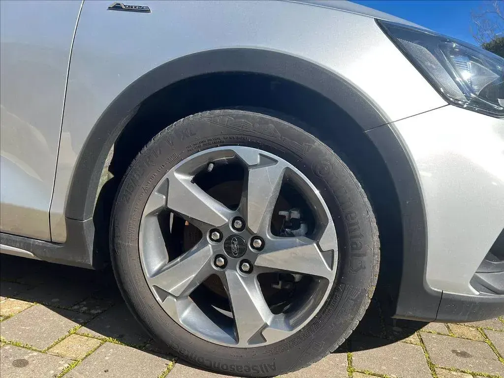 Usata Ford Focus Active 125 CV (91 kW) 2021 Argento Station wagon