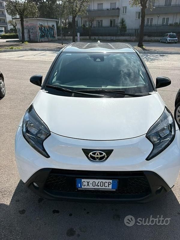 Usata Toyota Aygo X 72 CV (52 kW) 2024 Bianco SUV