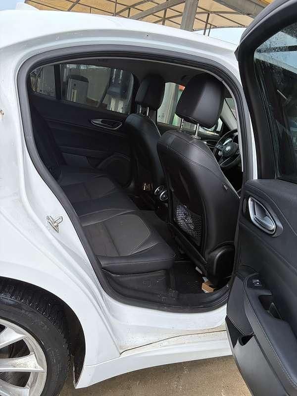 Usata Alfa Romeo Giulia Business 179 CV (131 kW) 2016 Berlina