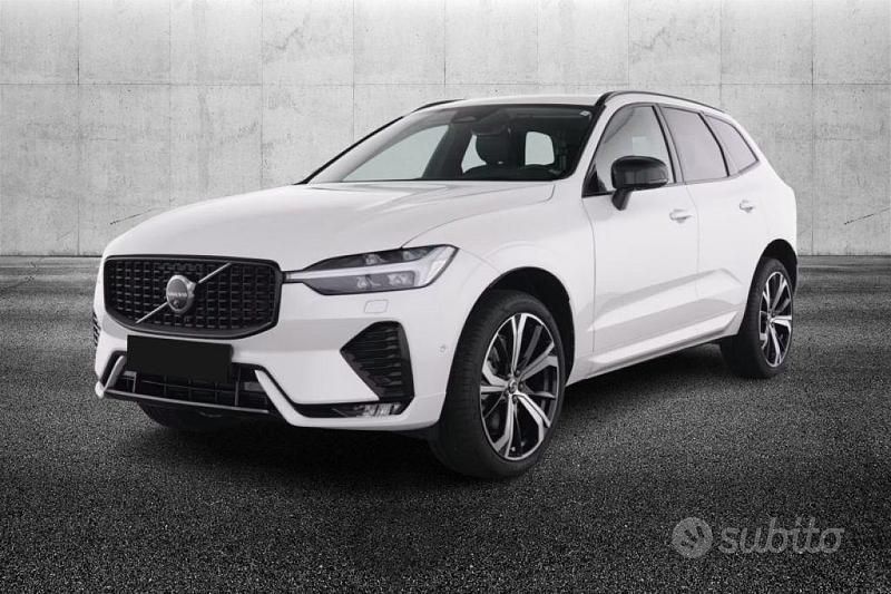 Usata Volvo XC60 Plus 197 CV (144 kW) 2023 Bianco metallizzato SUV