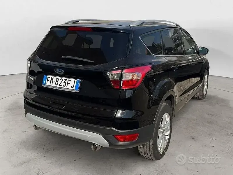 Usata Ford Kuga Business Edition 120 CV (88 kW) 2017 Nero SUV