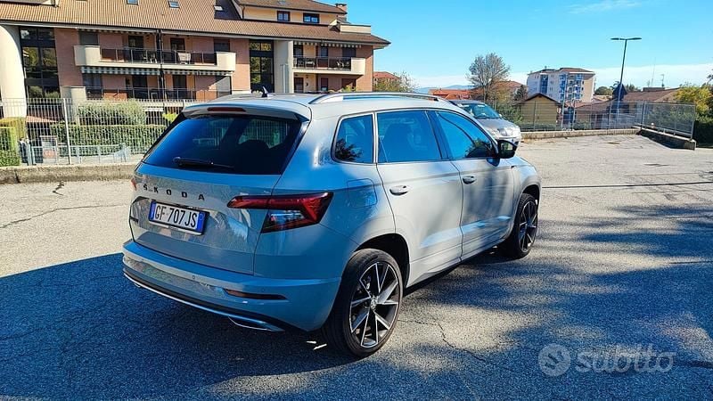 Usata Skoda Karoq SportLine 150 CV (110 kW) 2021 Grigio SUV