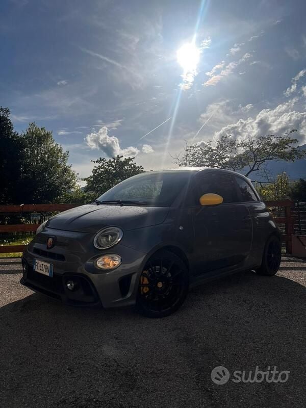 Grigio Usata 2016 Abarth 595 Competizione Due volumi | 17.000 € (Buon prezzo) - Immagine 1/4