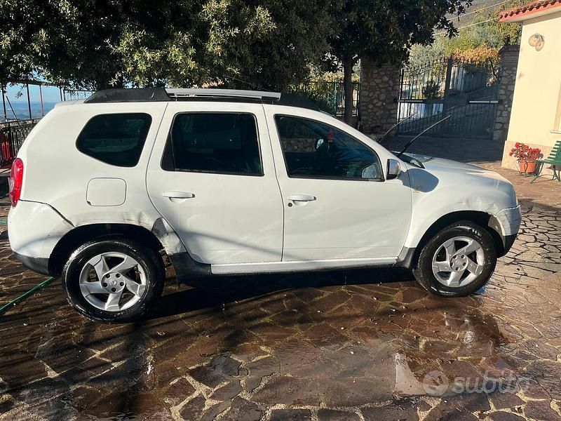 Occasion Dacia Duster 110 ch (80 kW) 2011 Blanc Berline