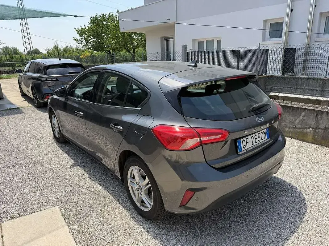 Usata Ford Focus Business Edition 120 CV (88 kW) 2021 Grigio Berlina