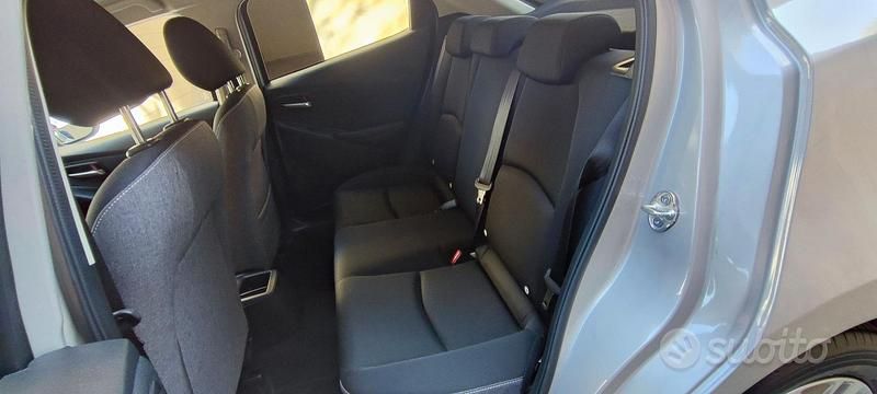 Usata Mazda 2 Exclusive-Line 90 CV (66 kW) 2024 Grigio Utilitaria