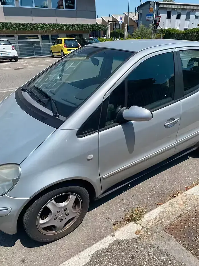 Usata Mercedes A140 Classic 102 CV (75 kW) 2001 Grigio Utilitaria