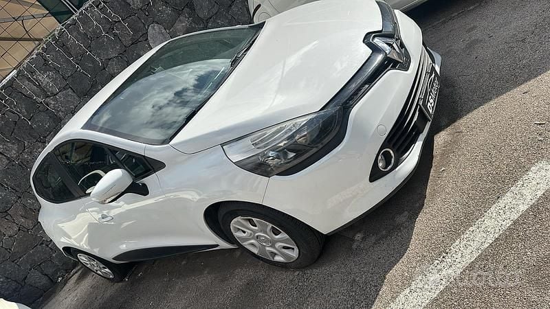Usata Renault Clio IV 58 CV (42 kW) 2015 Bianco Berlina