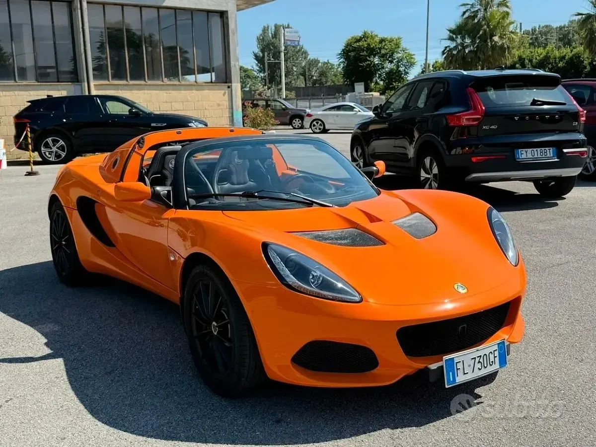 Usata Lotus Elise 136 CV (100 kW) 2017 Arancione Cabrio
