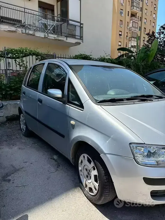 Usata Fiat Idea 69 CV (50 kW) 2008 Grigio Monovolume