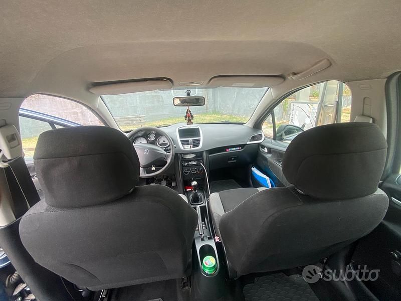 Usata Peugeot 207 88 CV (64 kW) 2006 Grigio