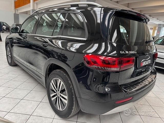Usata Mercedes GLB180 Business 116 CV (85 kW) 2021 Nero SUV