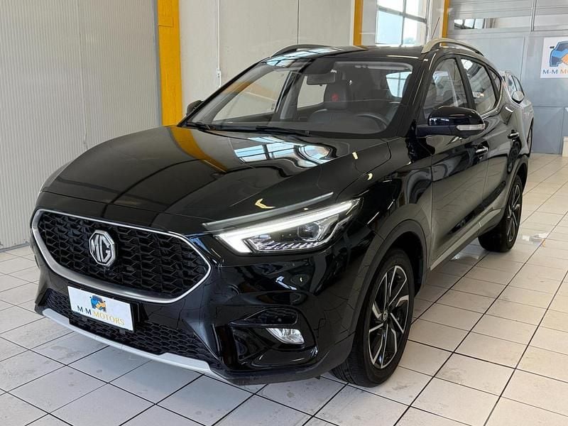 Viola Usata 2024 MG ZS Luxury SUV | 16.400 € (Buon prezzo) - Immagine 1/4
