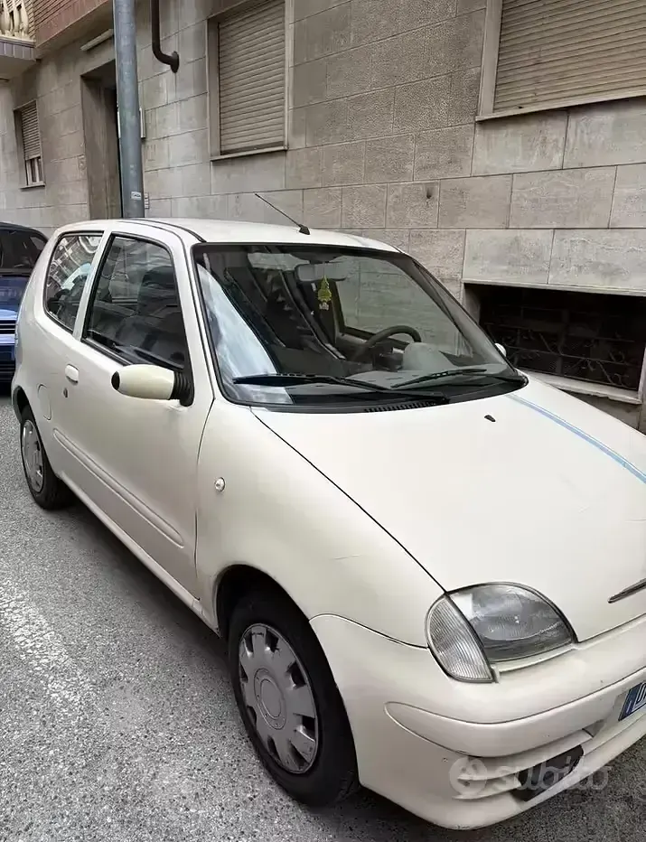 Usata Fiat 600 54 CV (39 kW) 2007 Utilitaria