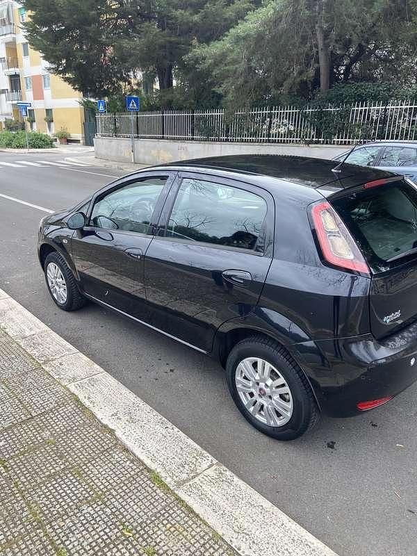 Usata Fiat Grande Punto 77 CV (56 kW) 2014 Utilitaria