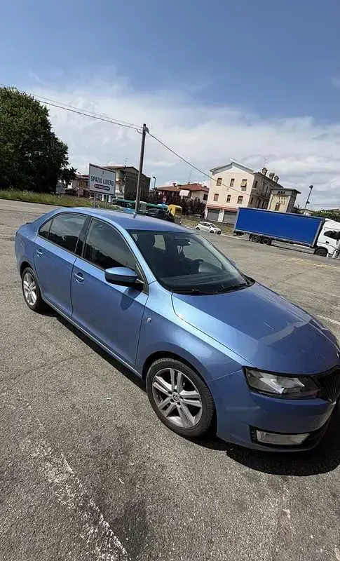 Usata Skoda Rapid Active 86 CV (63 kW) 2013 Utilitaria