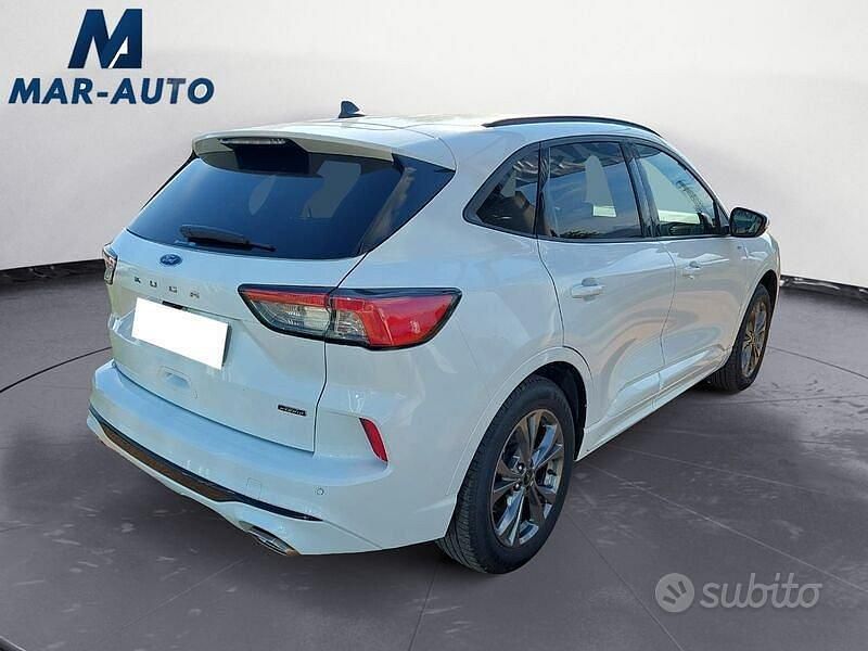 Usata Ford Kuga ST-Line X 225 CV (165 kW) 2021 Bianco SUV